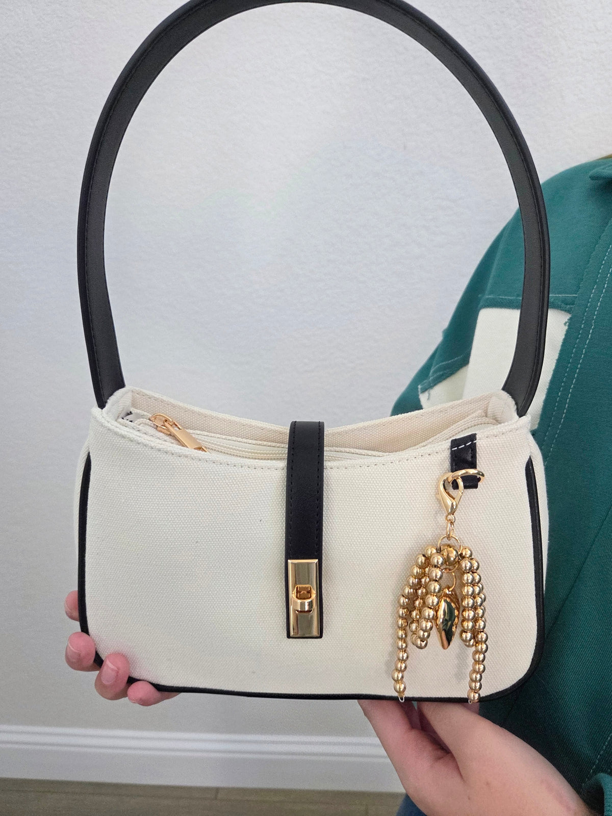 Sara Heart Shoulder Bag