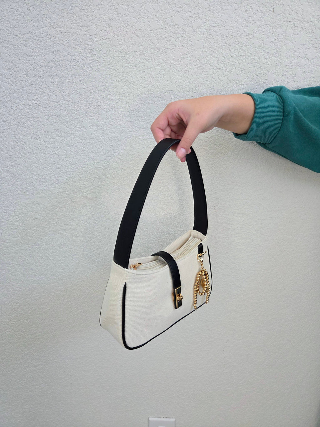 Sara Heart Shoulder Bag