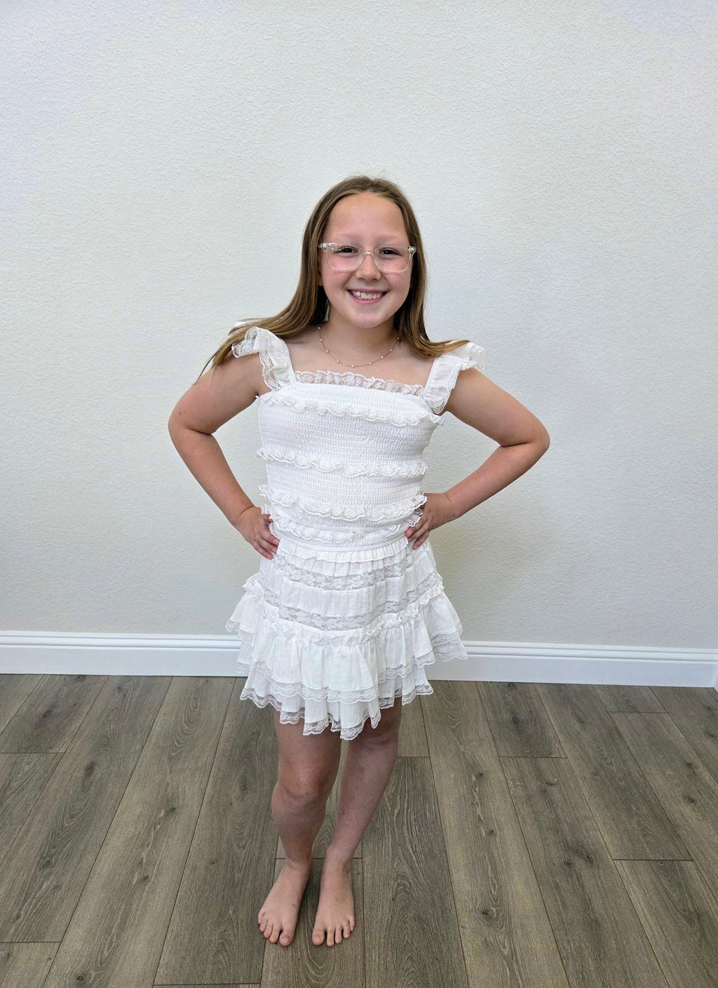 Lace trim mini skirt