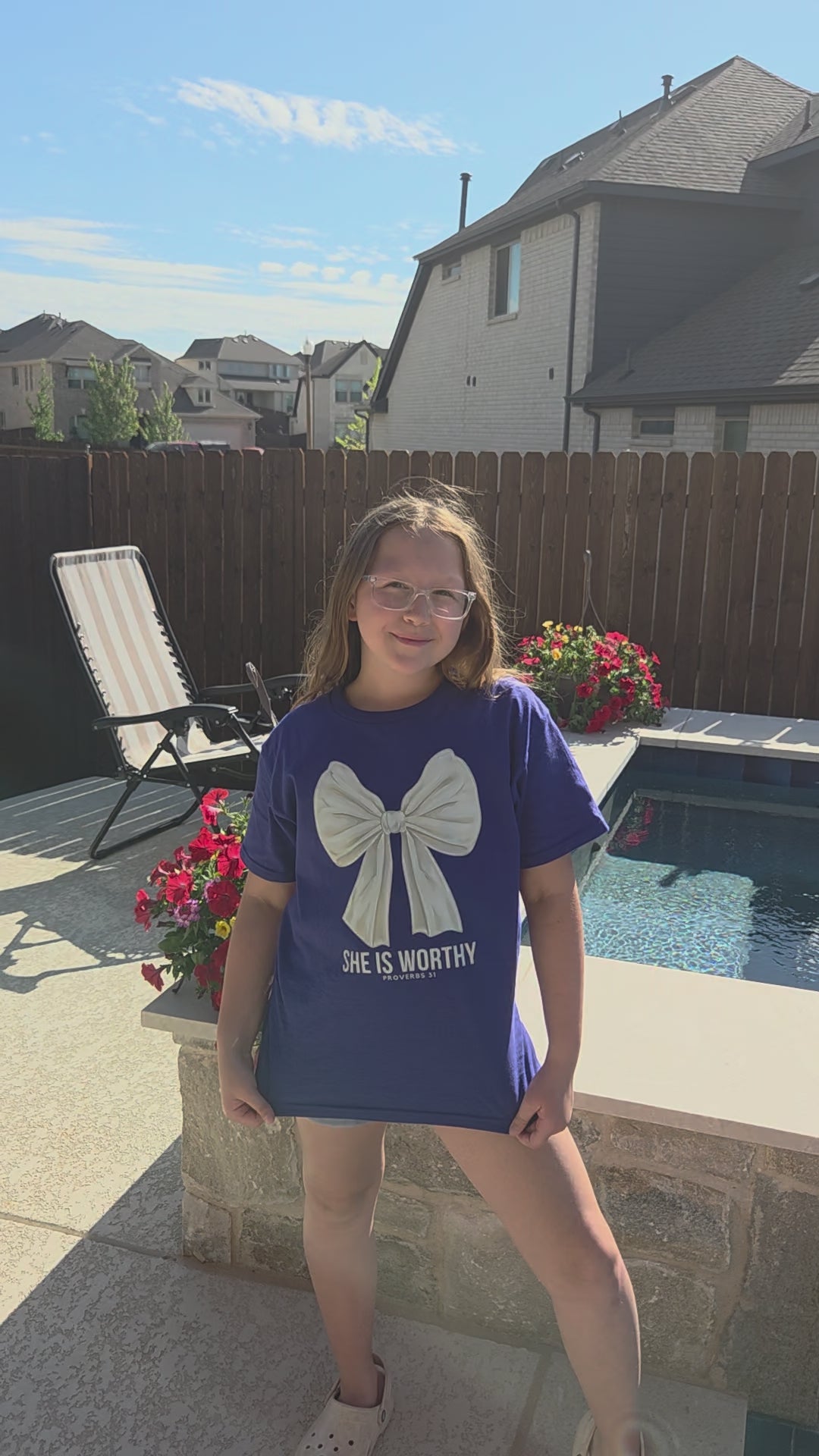 She is Worthy Tee